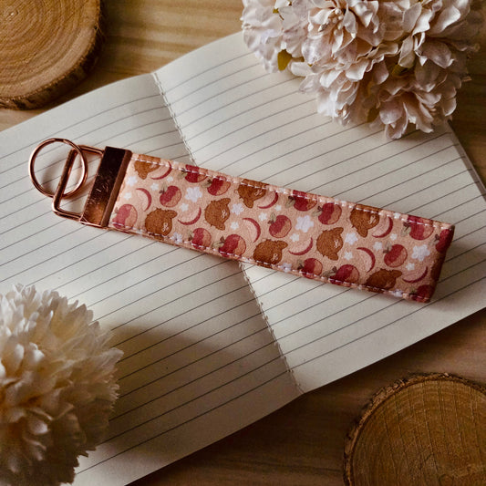 Keychain wristlet - Lovely Orchard ❘ Lovely Apple