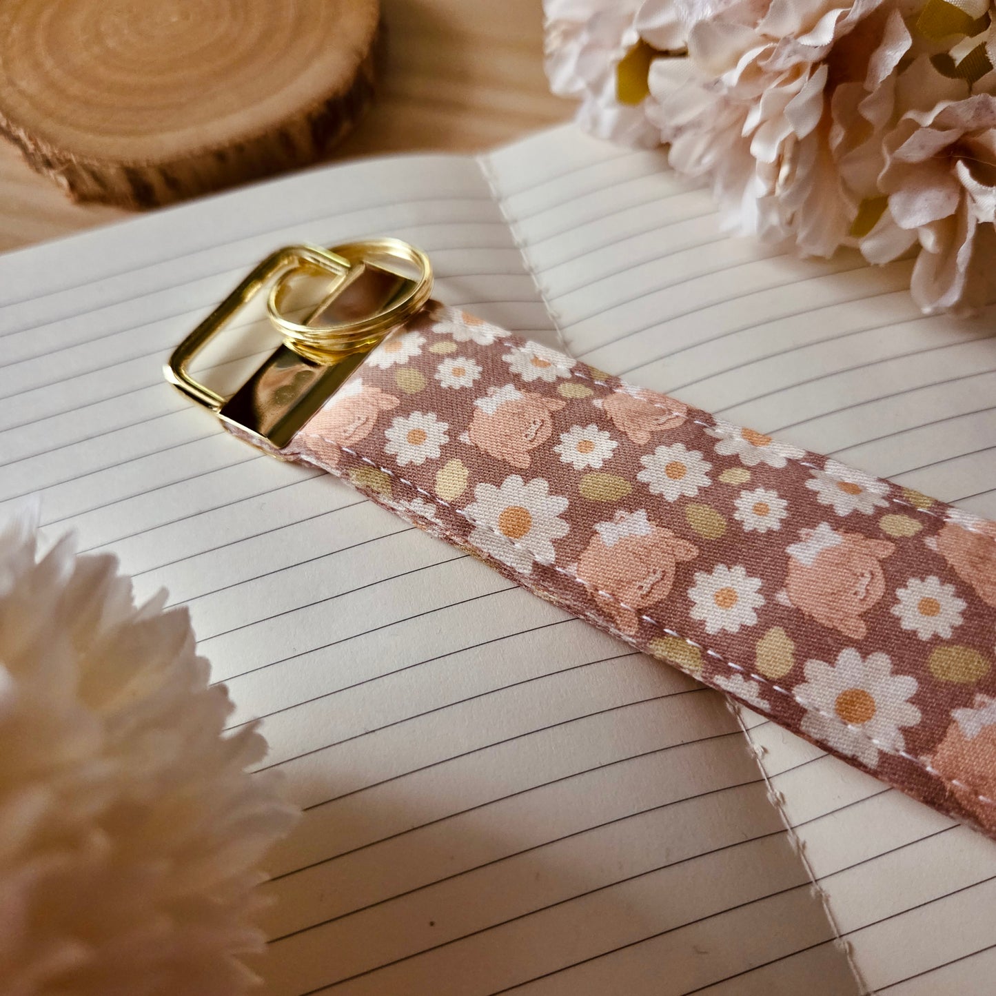 Keychain wristlet - Flourishing Dreams ❘ Daisies