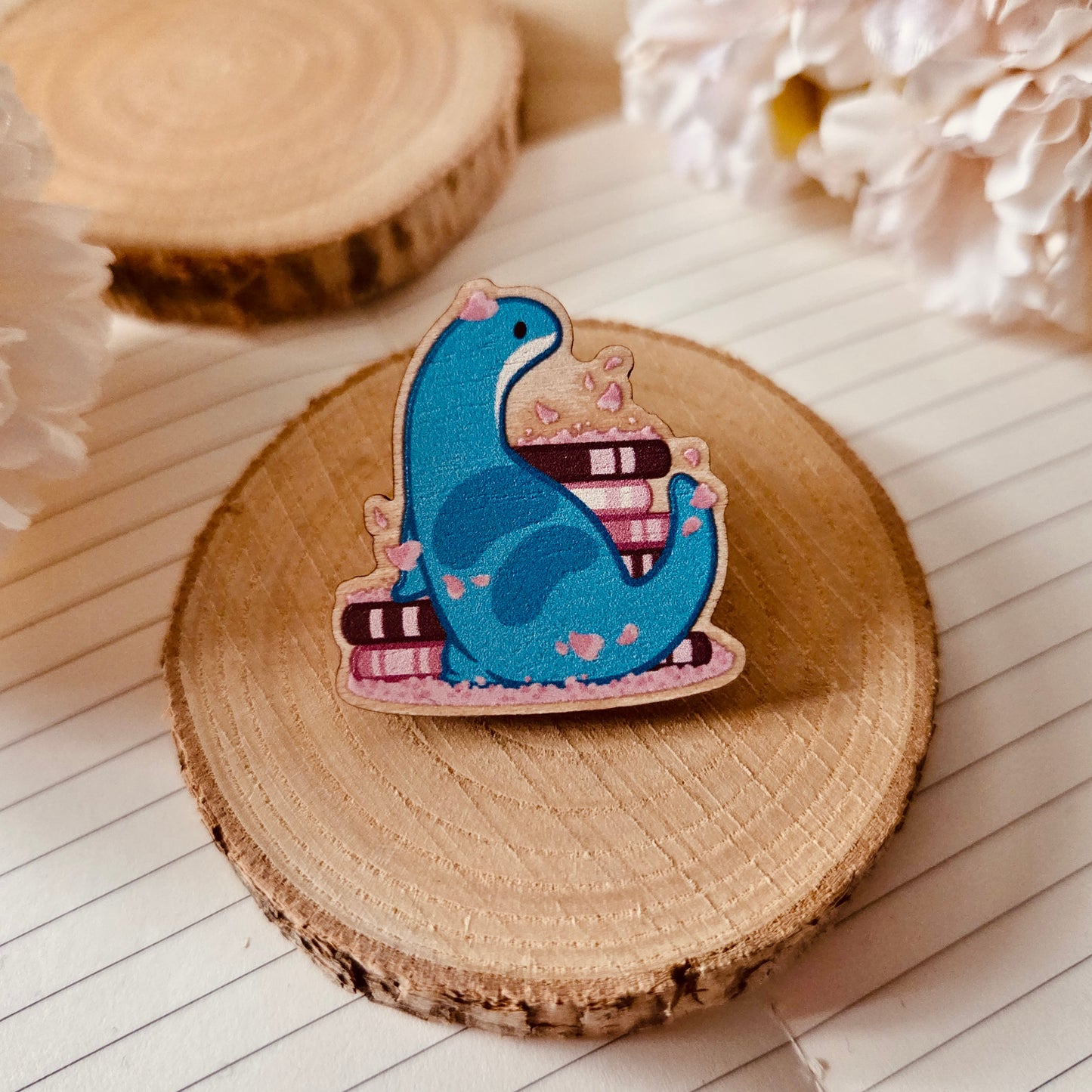 wooden pin - Flowers & Books ❘ Blind Bag