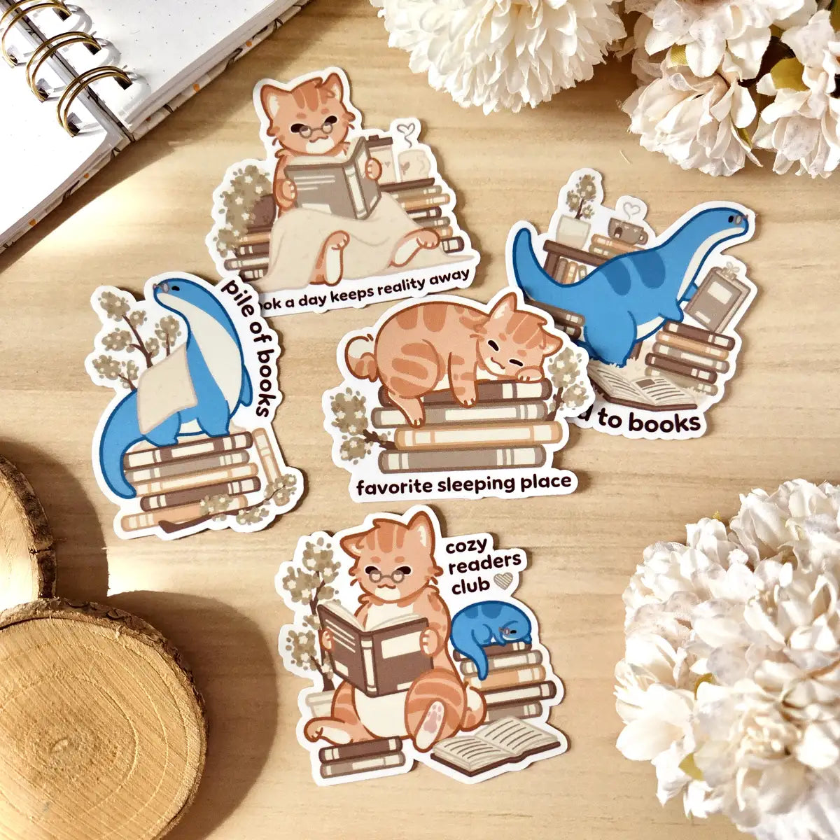 Kiss Cut Sticker - Bookish friends
