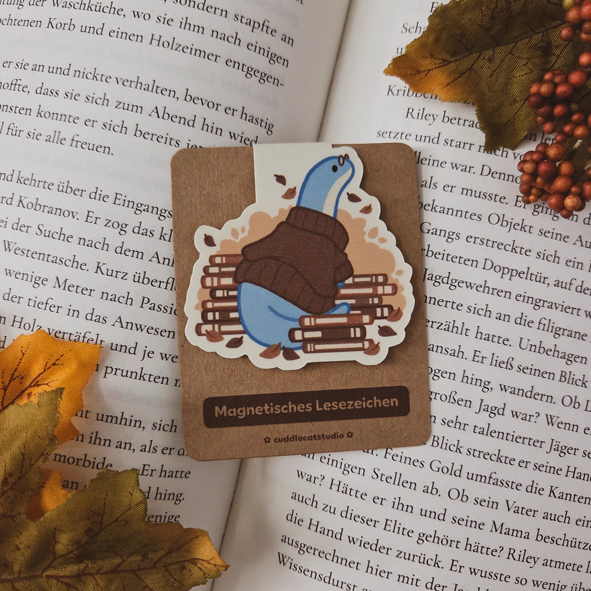 Magnetic bookmark - All booked for fall