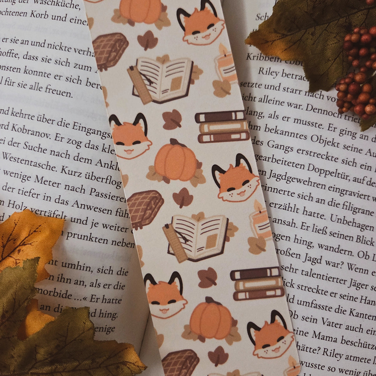 Bookmark - Calm bookish nights