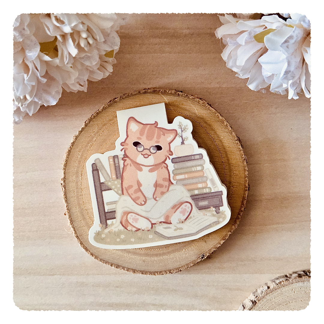 magnetic bookmark - Life is better with a book