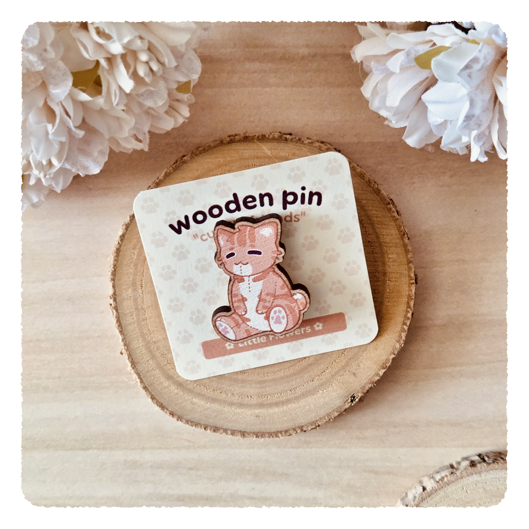 wooden pin - Cuddly Friends I Little Flowers
