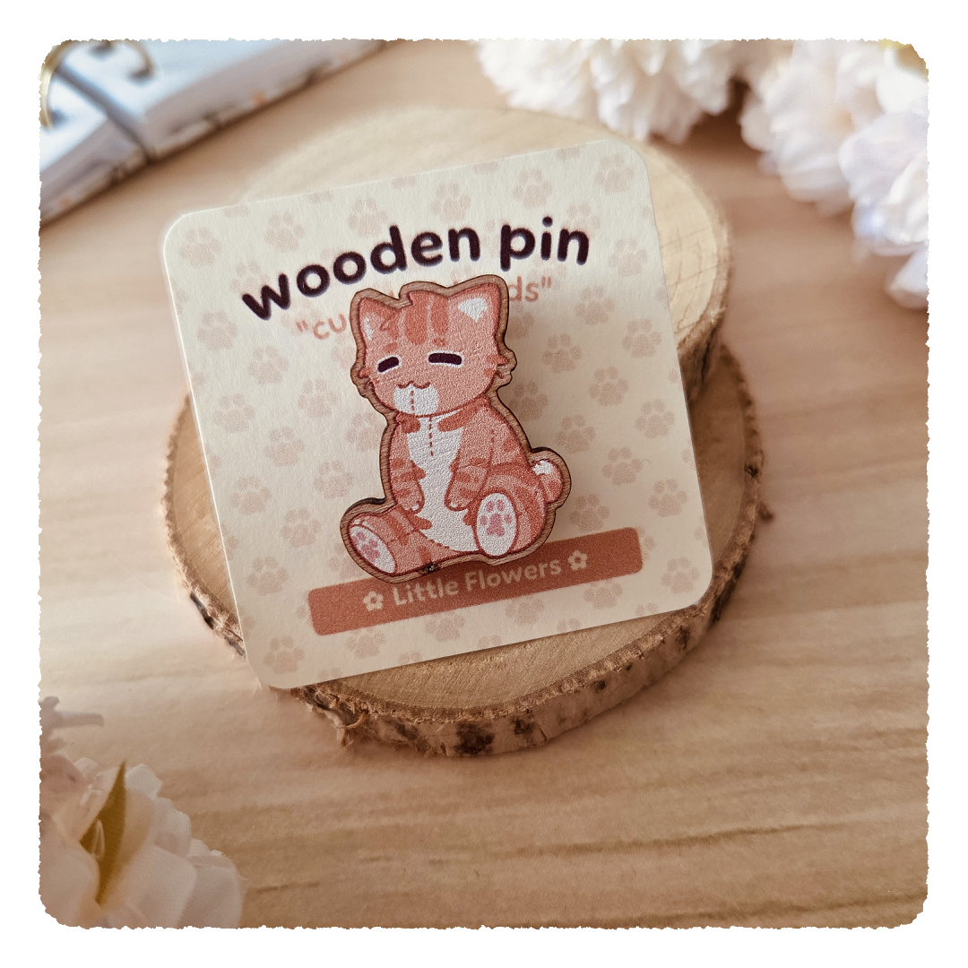 wooden pin - Cuddly Friends I Little Flowers