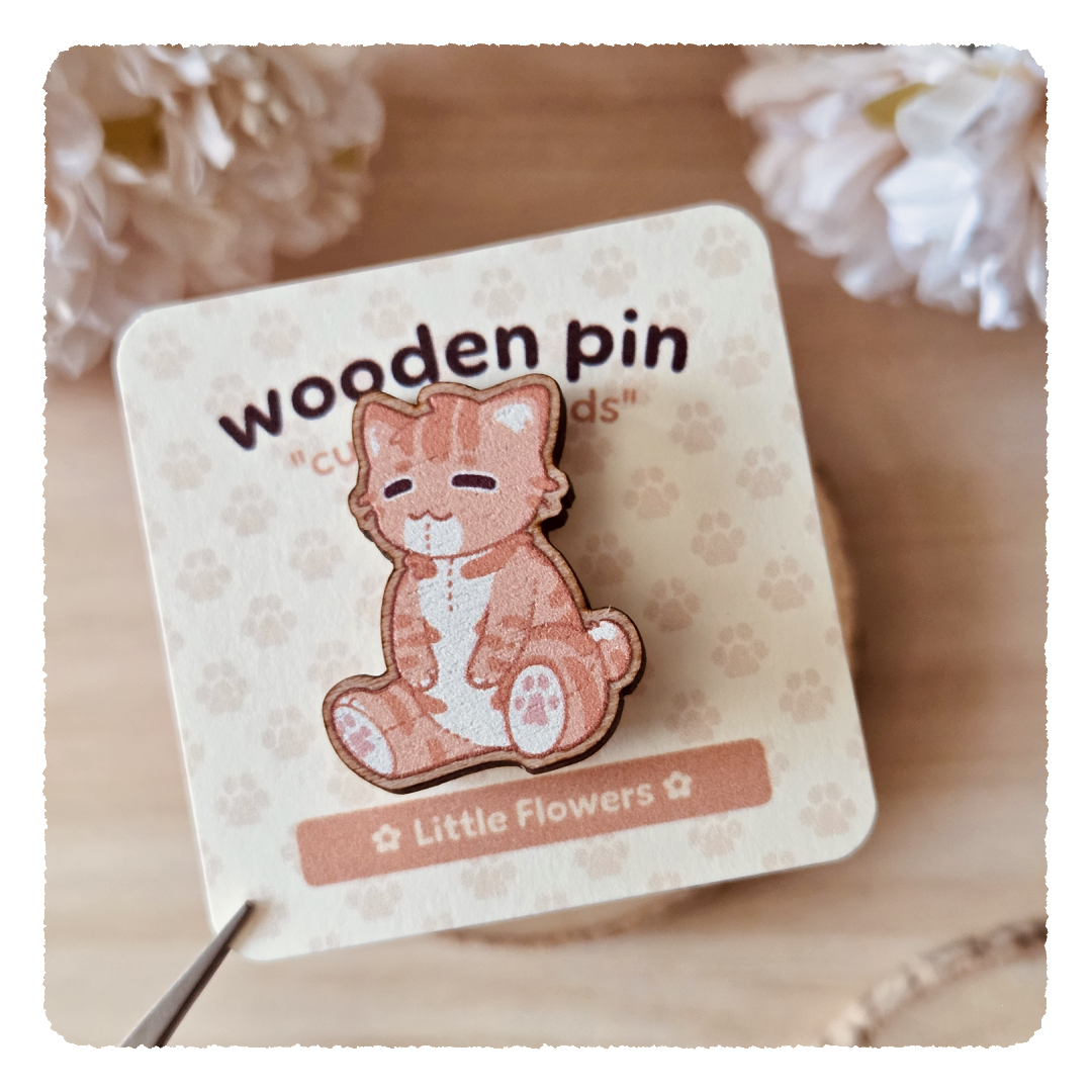 wooden pin - Cuddly Friends I Little Flowers