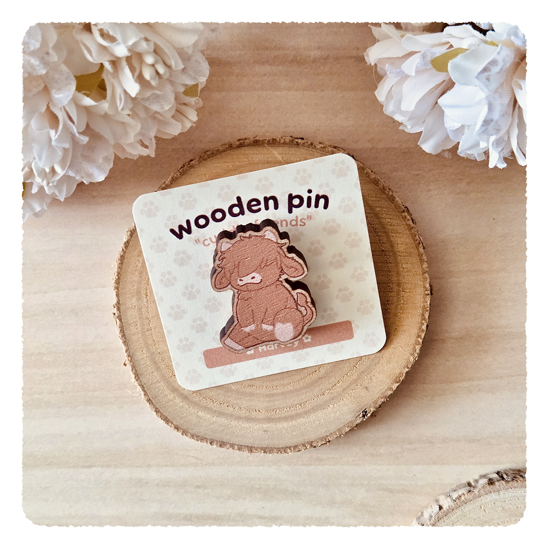 wooden pin - Cuddly Friends I Harvey