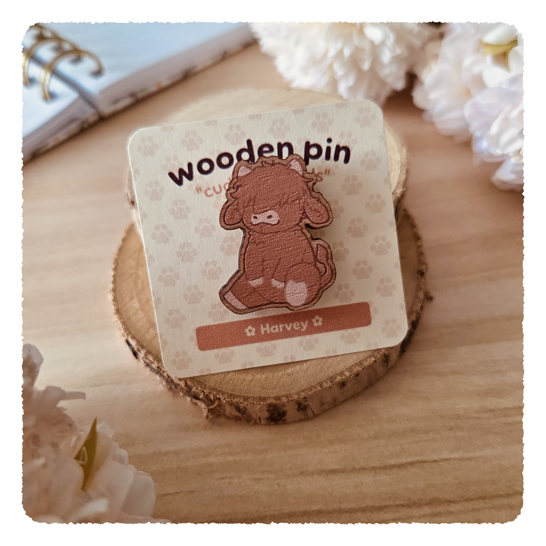wooden pin - Cuddly Friends I Harvey